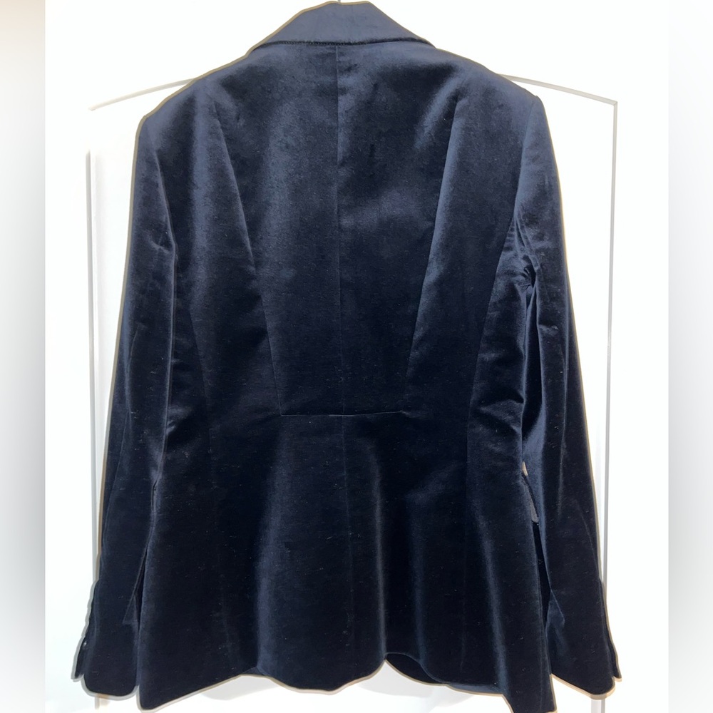 Theory Elegant Velvet Blazer and Pants Set, Size 6 - Picture 5 of 17